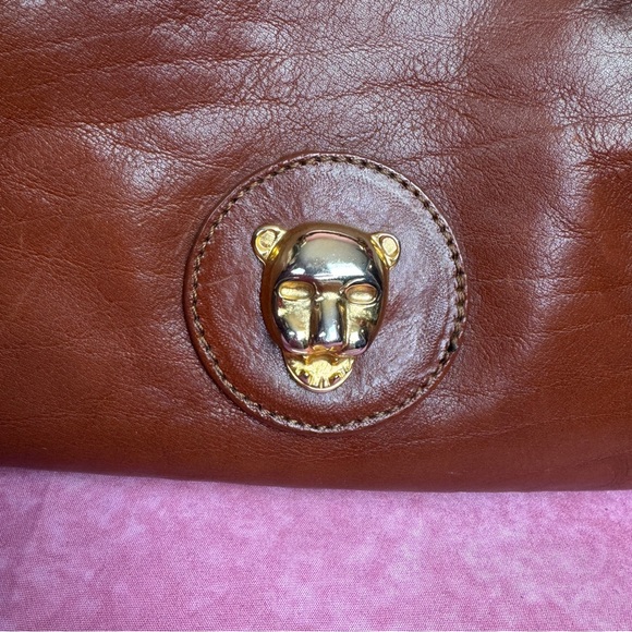 260. Brown Leather Handbag Satchel w/ Gold Lion Hardware made in Italy 🟫 - Picture 4 of 9